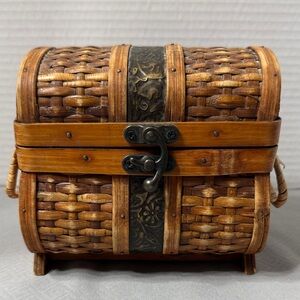 Vintage Rustic Woven Wicker Wooden Decorative Treasure Chest Trunk Trinket Box